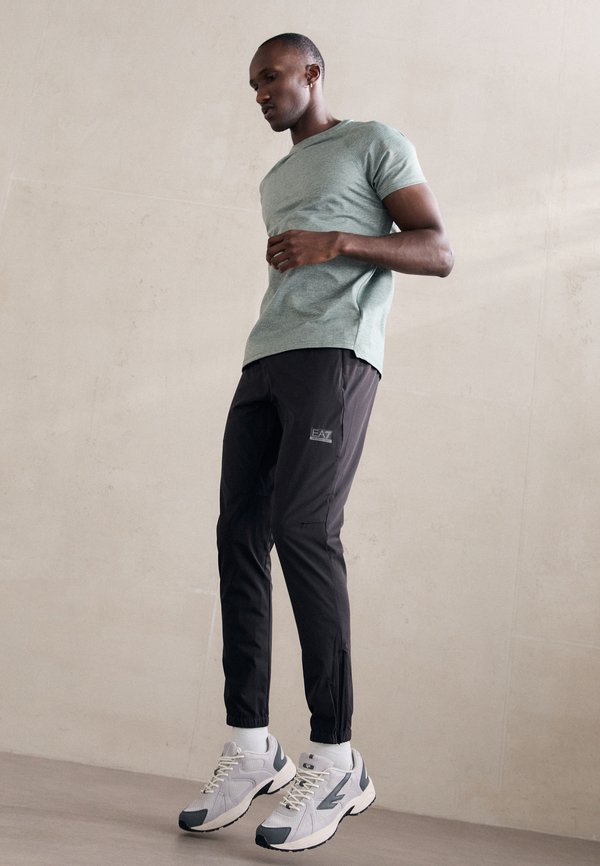EA7 Emporio Armani VENTUS7