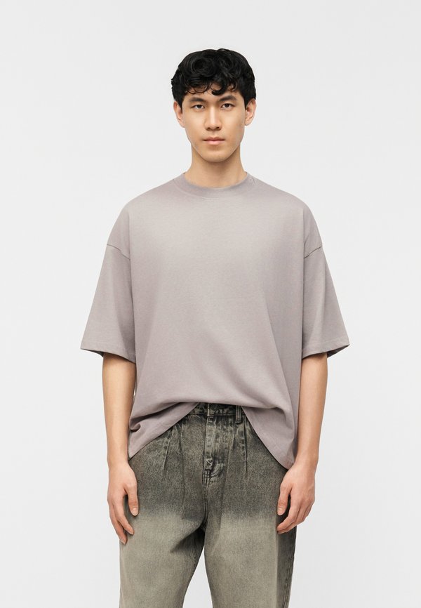 FAVELA BOXY FIT