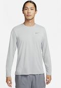 Nike Performance MILER TOP - Long sleeved top - grey fog/particle grey/htr/(reflective silv)
