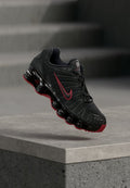 Nike Sportswear SHOX TECH - Trainers - black/tough red