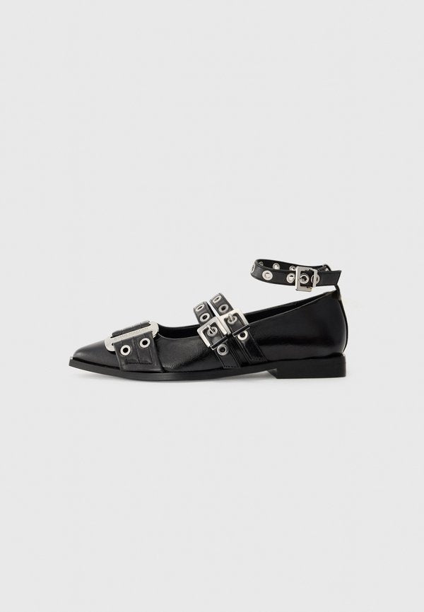 Steve Madden GRANDER