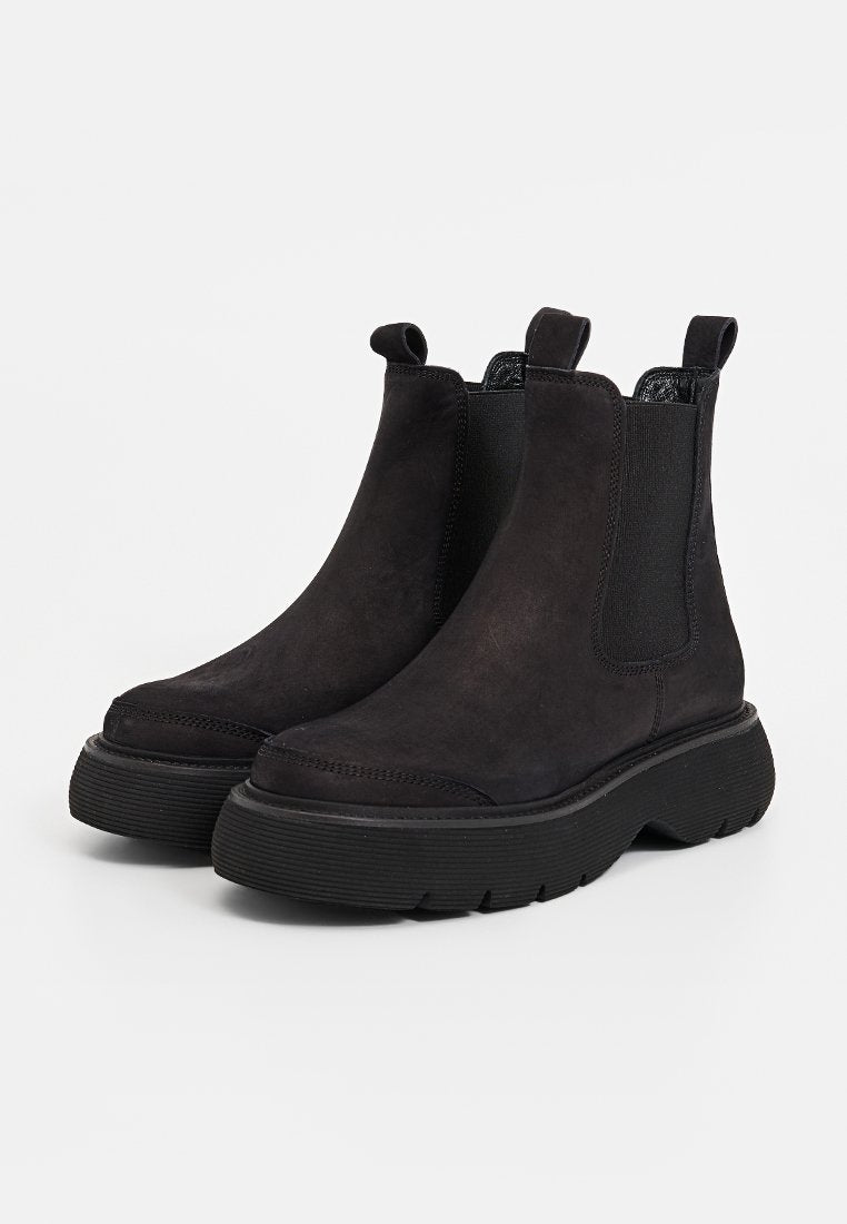 Kennel + Schmenger DASH