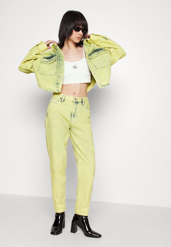 Calvin Klein Jeans MOM JEAN