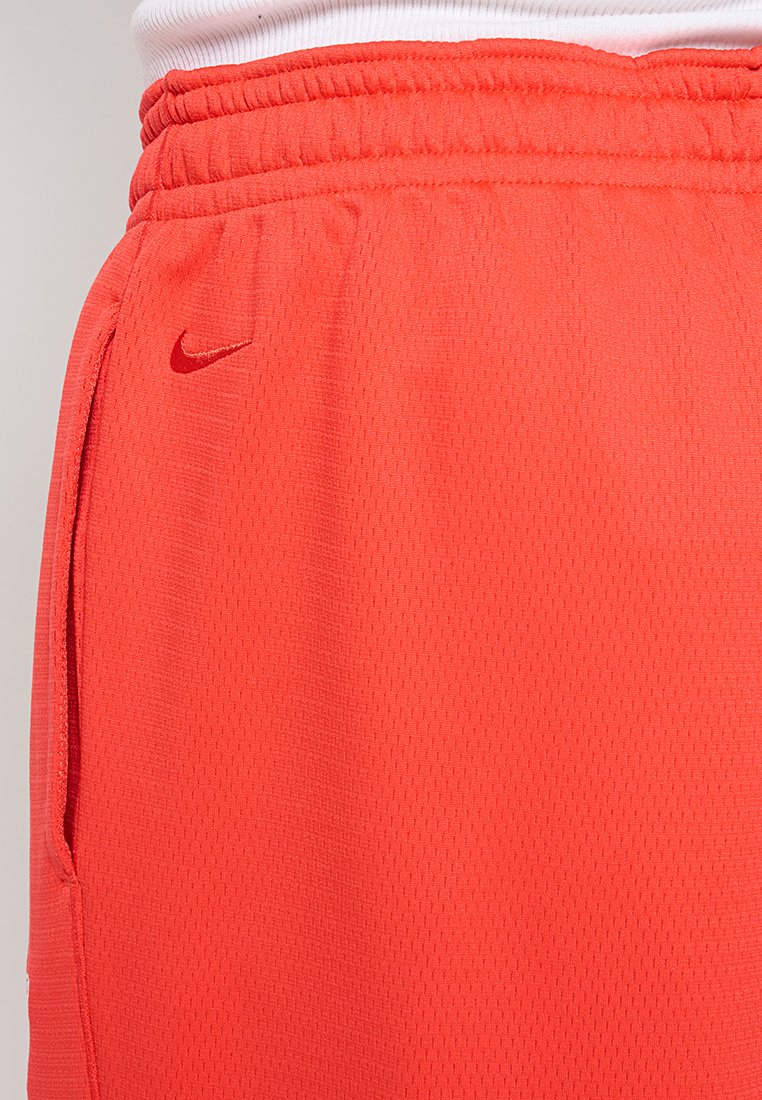 Nike Performance
