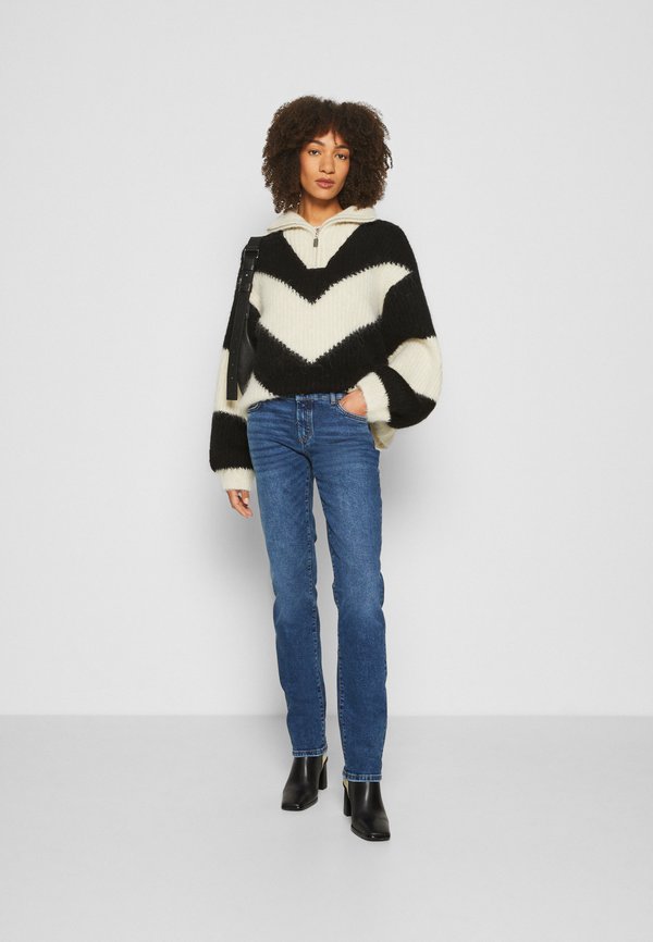 Marc O'Polo STRAIGHT FIT REGULAR LENGTH MID WAIST