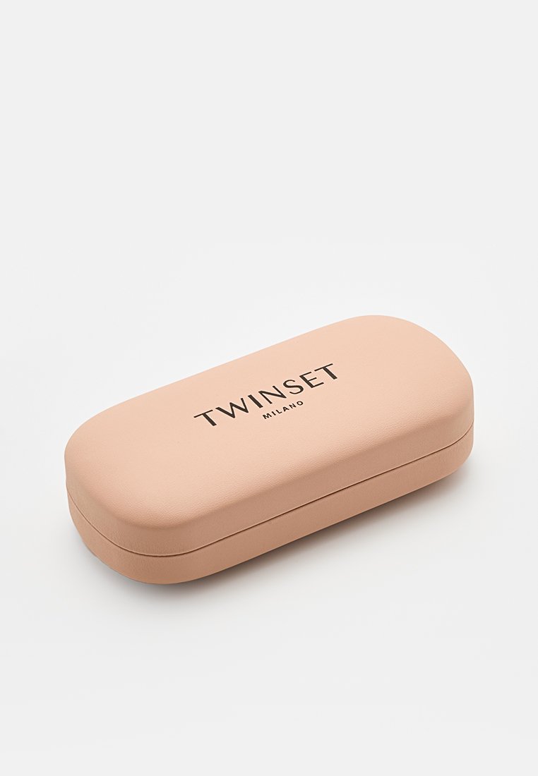 TWINSET