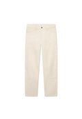 Beige Straight-Leg-Hosen mit einem Knopfverschluss vorne, fünf Taschen und Knietaschen. Hergestellt aus Baumwolle mit glatter Textur.