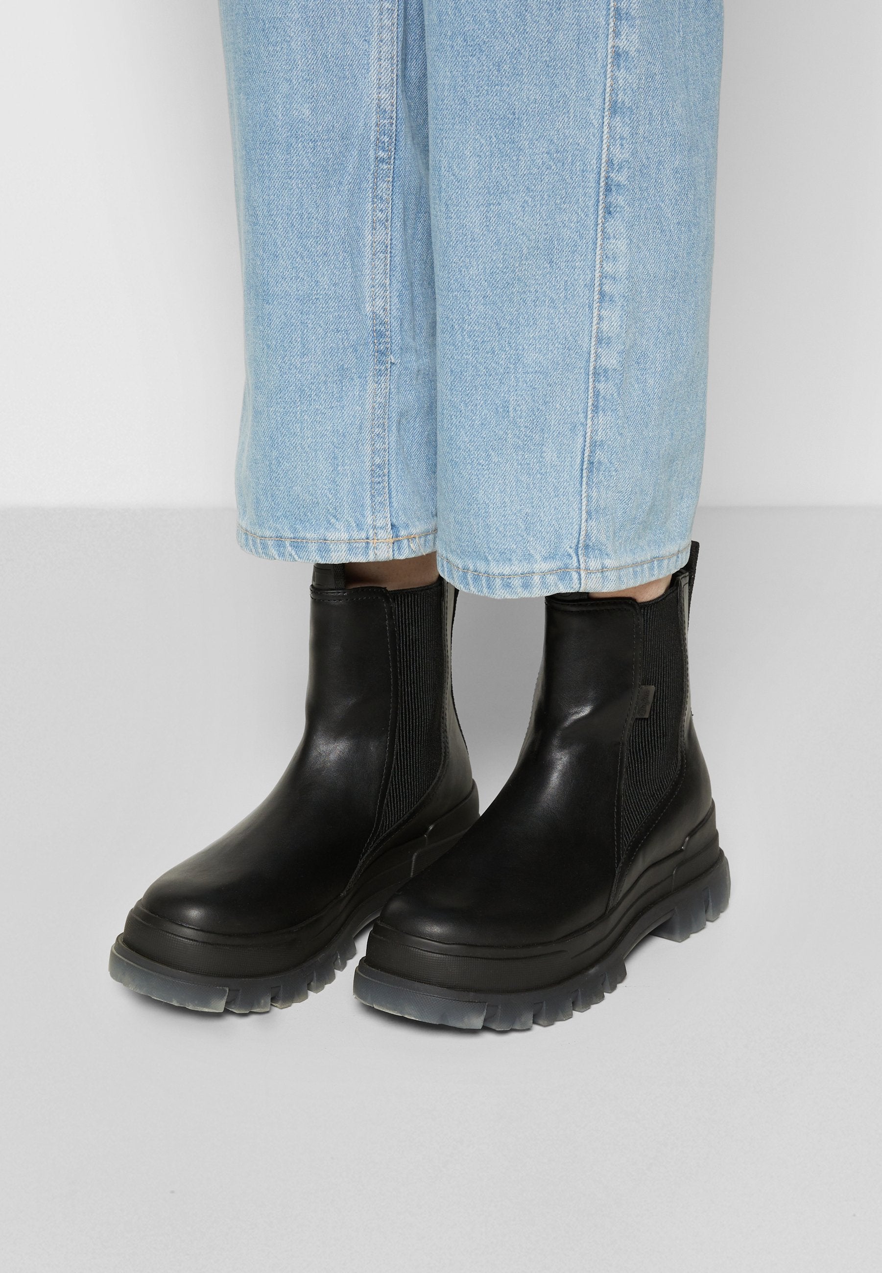 Buffalo ASPHA CHELSEA MID