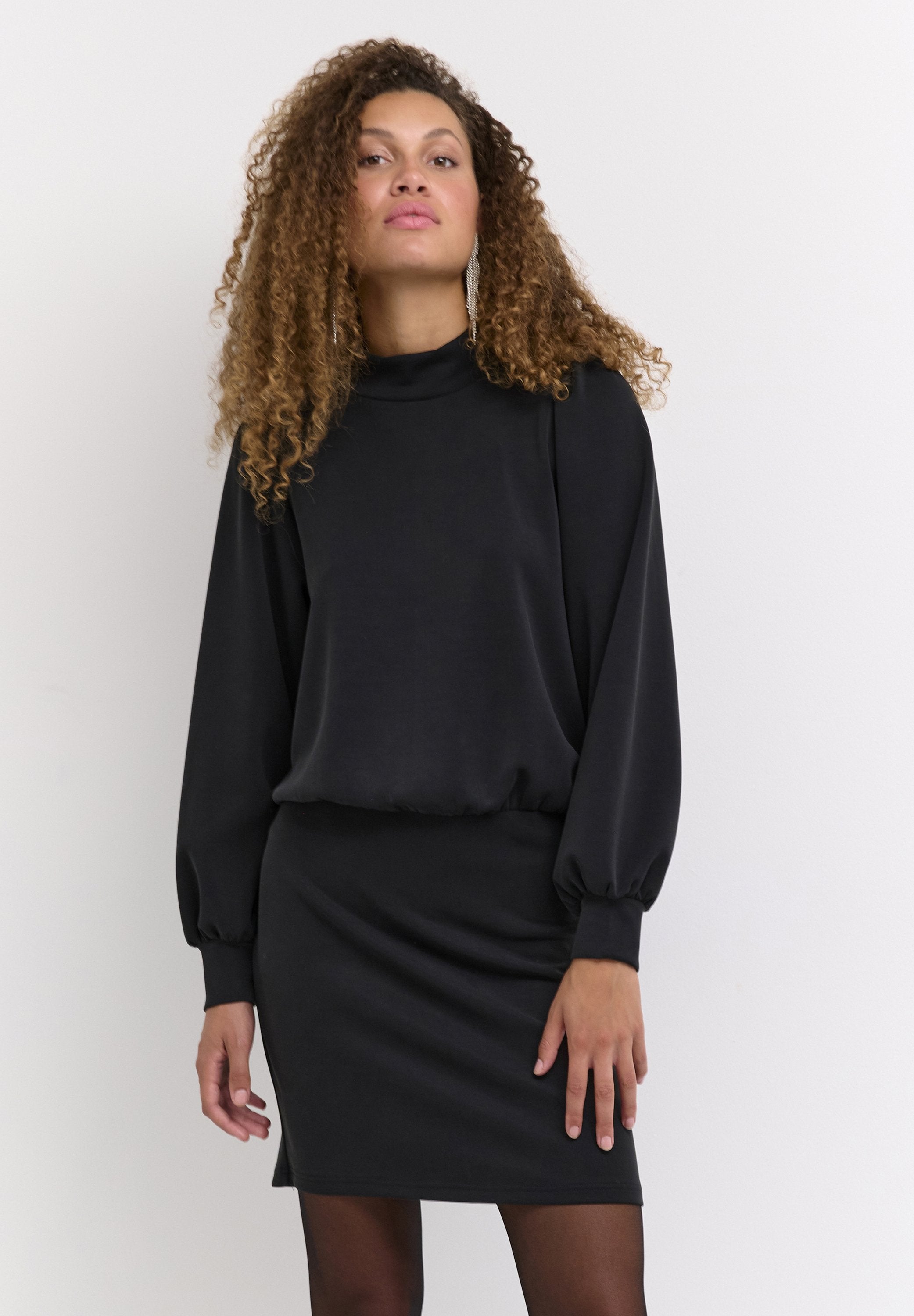 My Essential Wardrobe ELLEMW