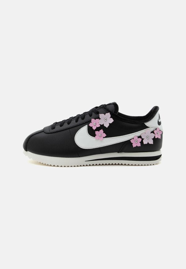 Nike Sportswear CORTEZ FLORETTE - Trainers - black/sail/pink rise/bleached lilac