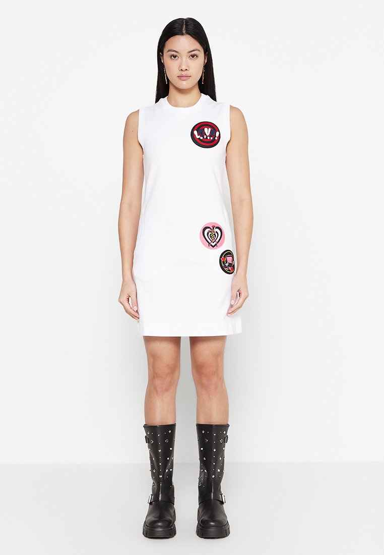 Love Moschino