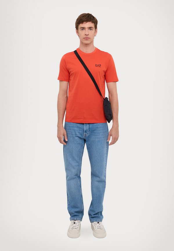 EA7 Emporio Armani TRAIN CORE TEE UNISEX