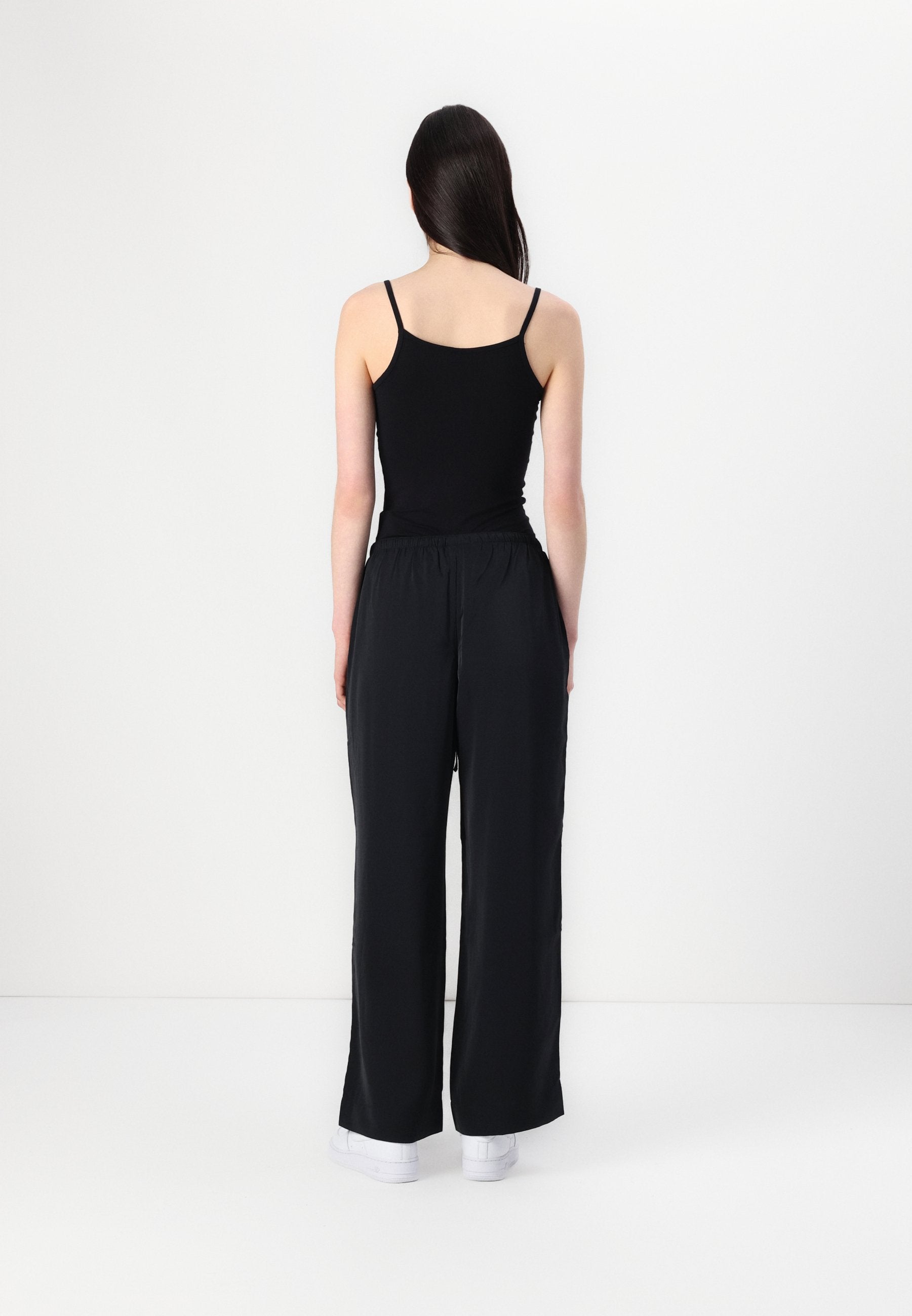 Abercrombie & Fitch Drapey Wide Leg Pull-On Pant