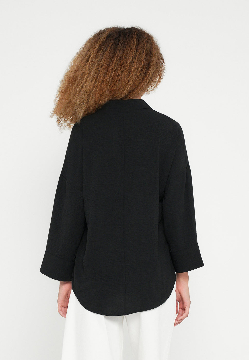 ONLSVERRE METTE V NECK BUTTON  Media 4