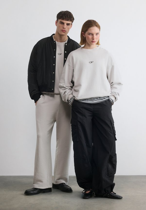 ARKK Copenhagen CORE BOXY CREW UNISEX