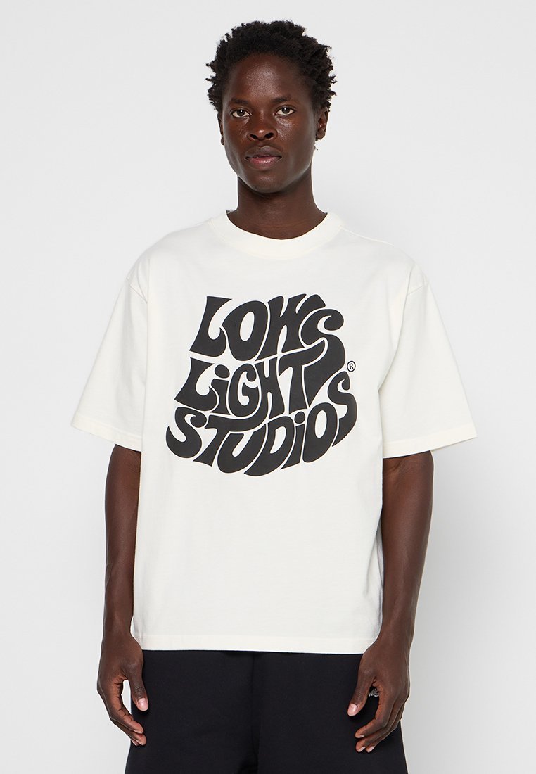 LOW LIGHTS STUDIOS®