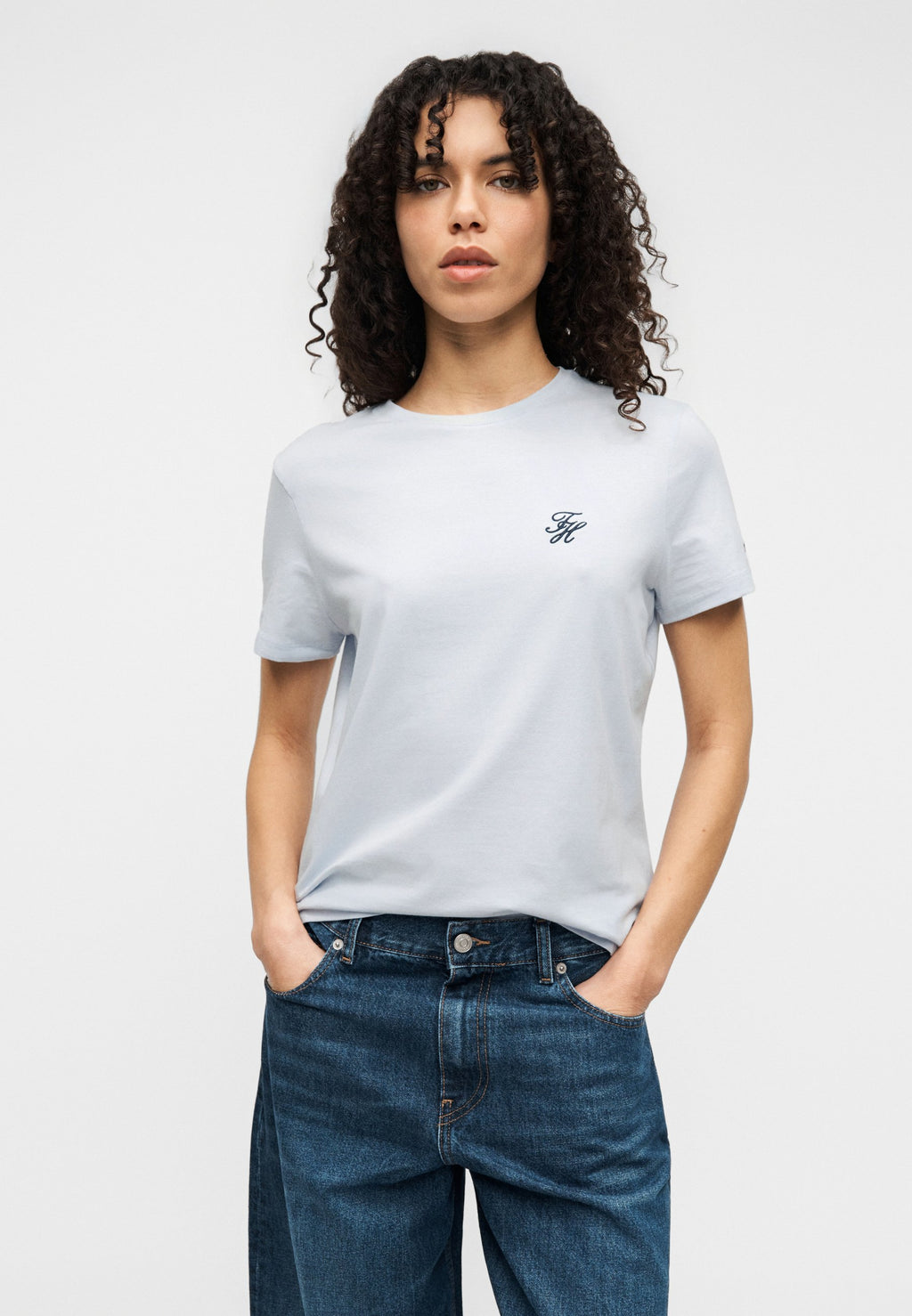 LOGO EMBROIDERY JERSEY CREW NECK T-SHIRT Media 5