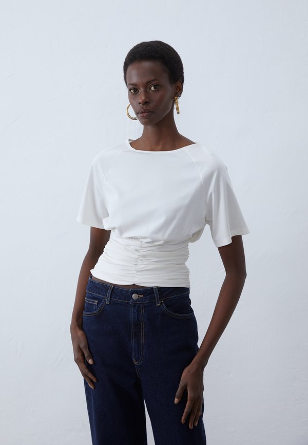 Anna Field TOP