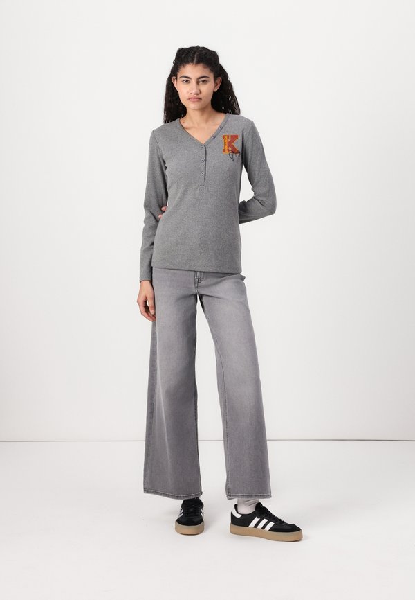KangaROOS ROSALY