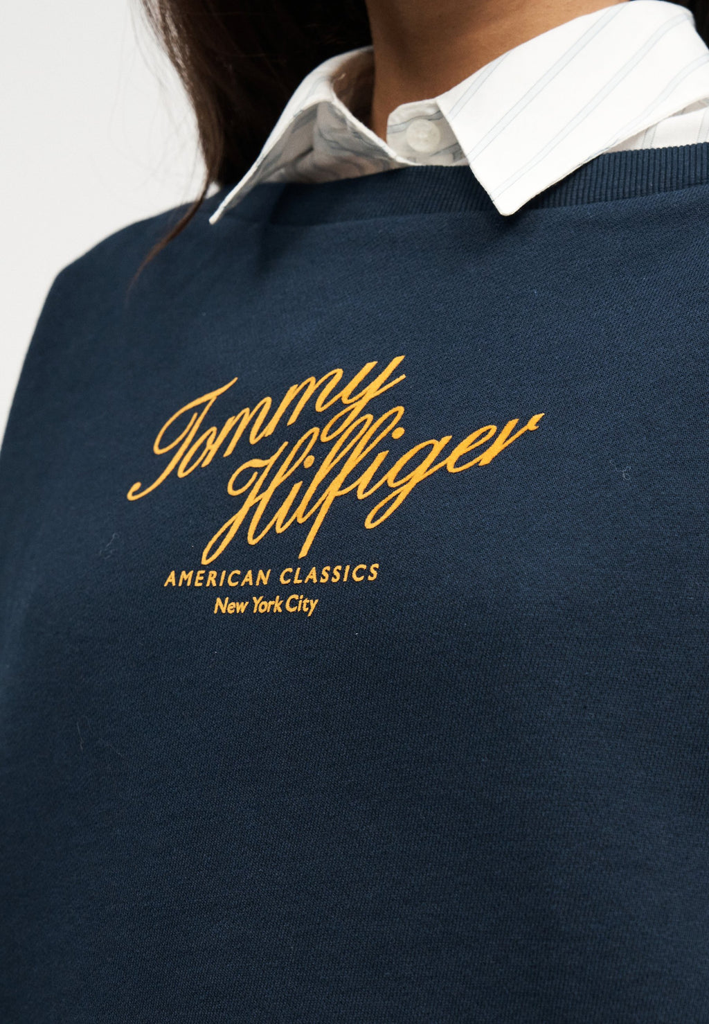 LOGO RELAXED BOAT NECK SWEATSHIRT Media 6