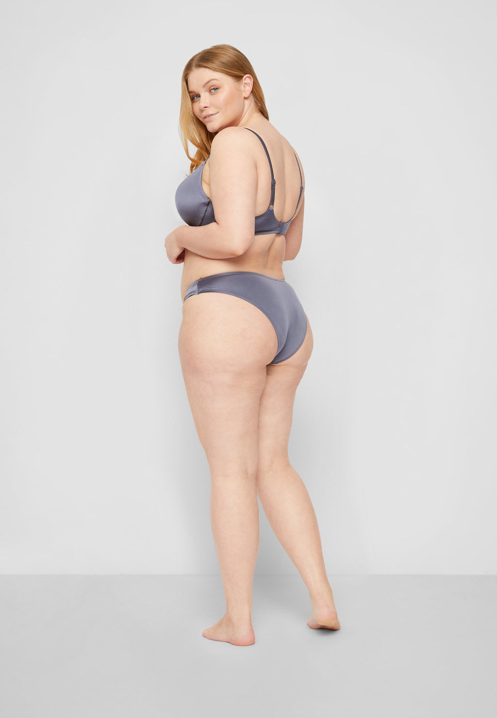 DORINA CALABASAS