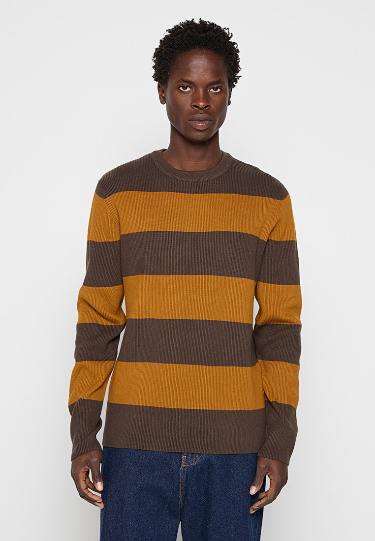 RELAXED FIT Media 1