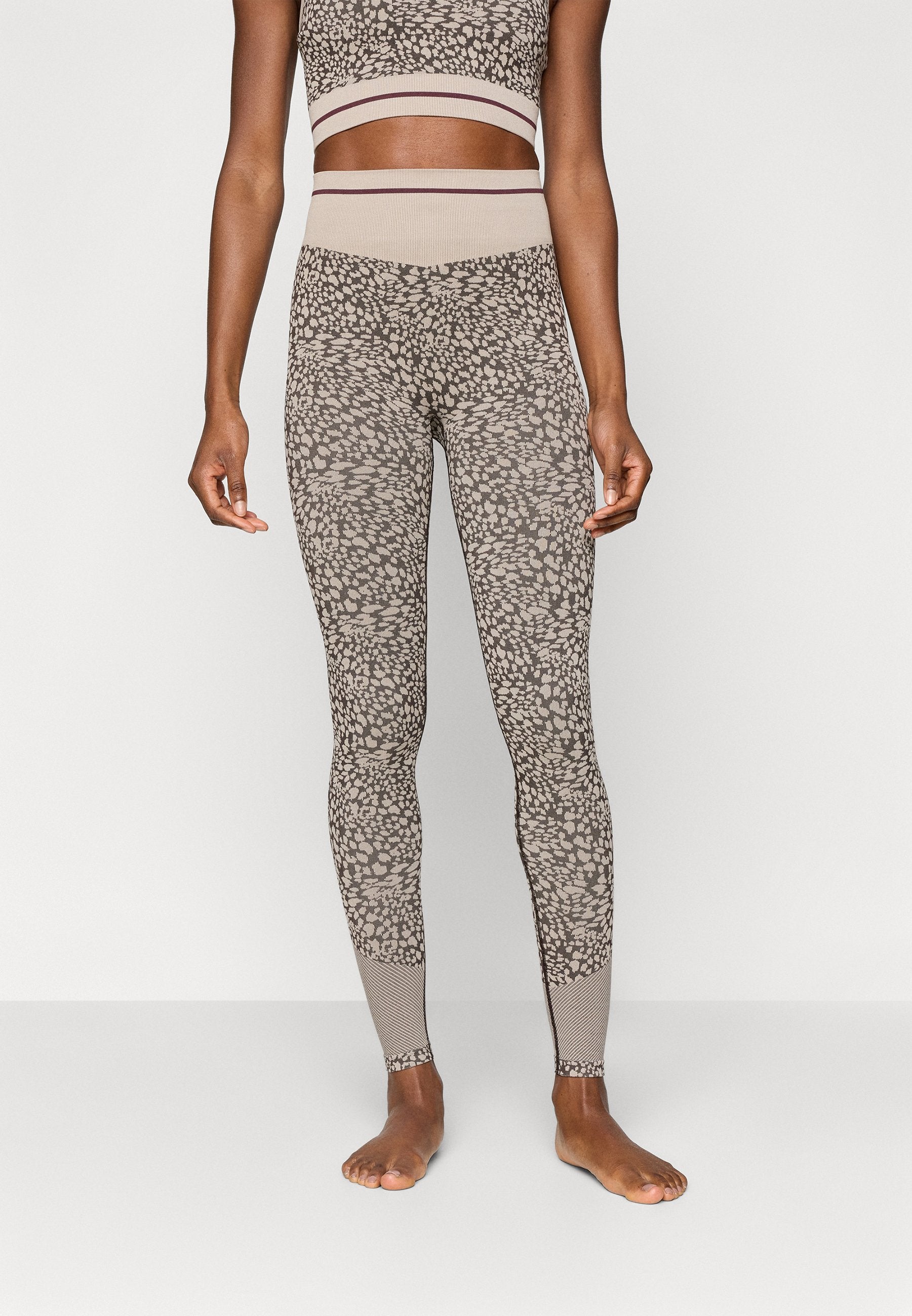 ONLY Play Sports leggings ONPAJESSA Stretch Fit