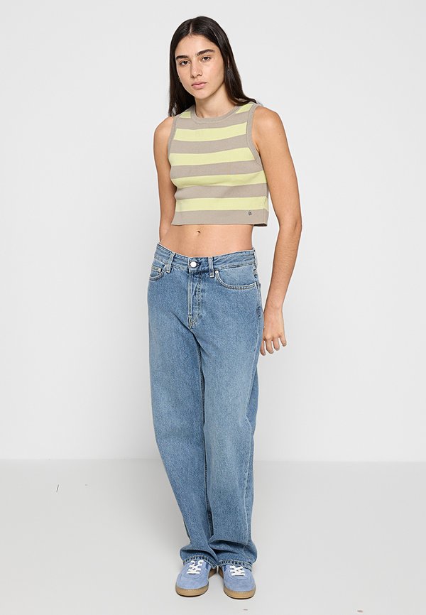 DKNY