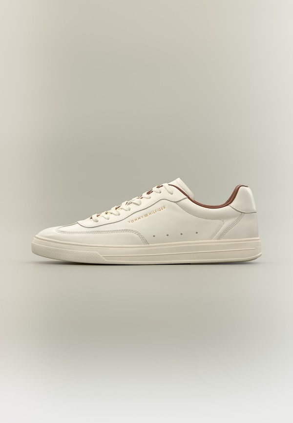 Tommy Hilfiger TH LO LUX LTH SNEAKER - Trainers - ecru