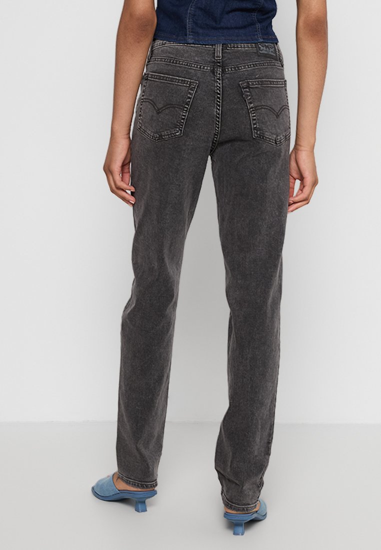 Levi's® 724 HIGH WAIST STRAIGHT