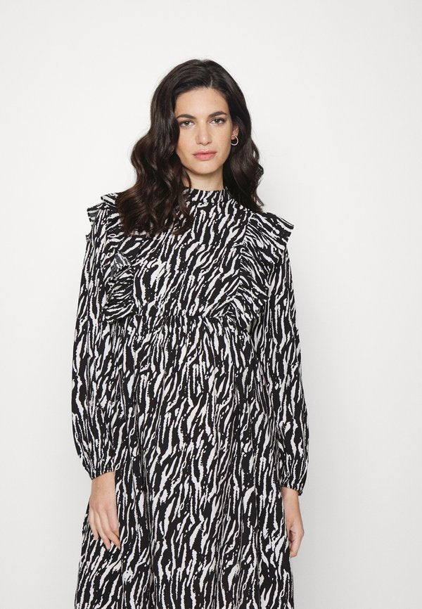 Pieces Maternity PMOLAIA DRESS
