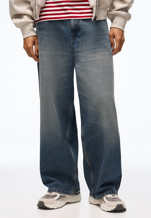 Bershka SUPER BAGGY - JEANS - Baggy Jeans - blue denim