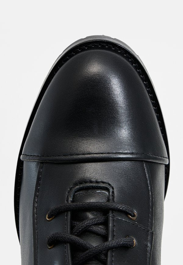 Jimmy Choo CAYO