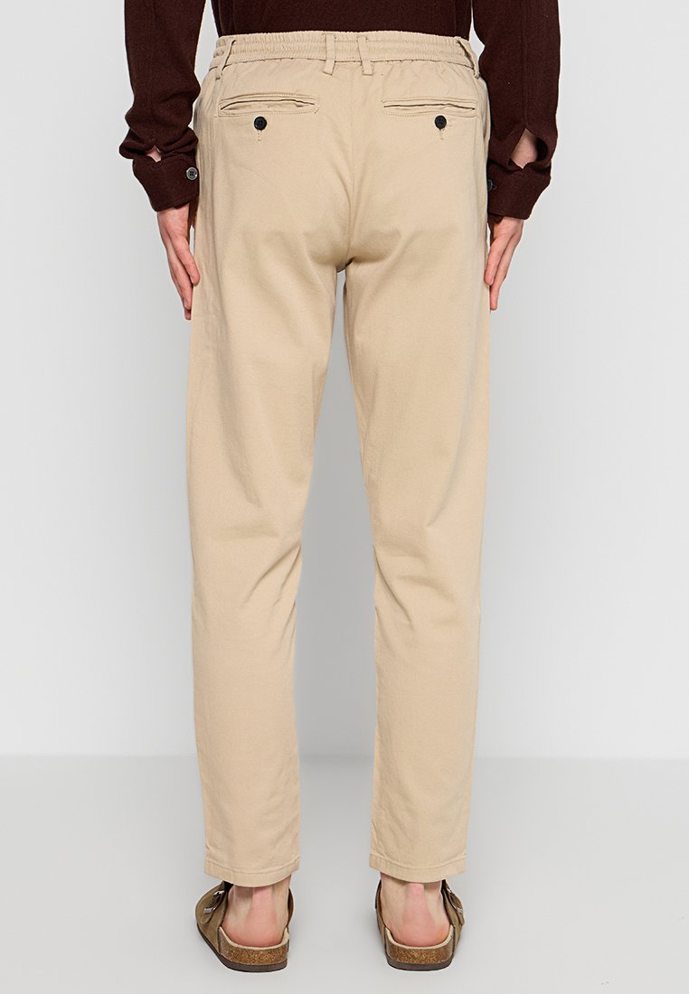 Lindbergh Chino Media 3