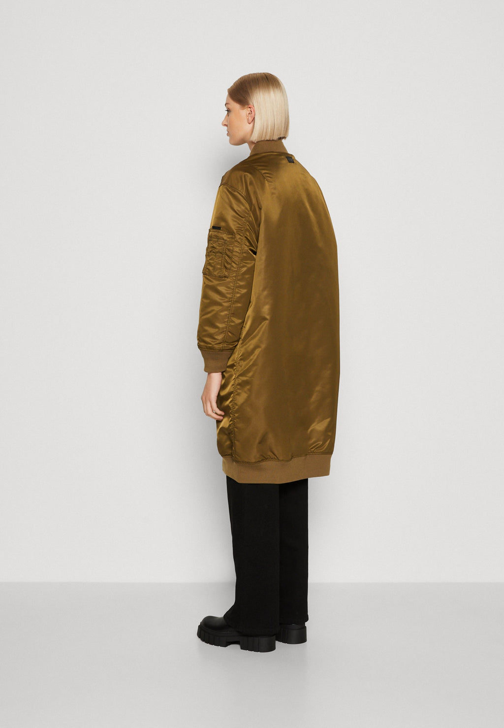 LONG BOMBER WMN Media 4