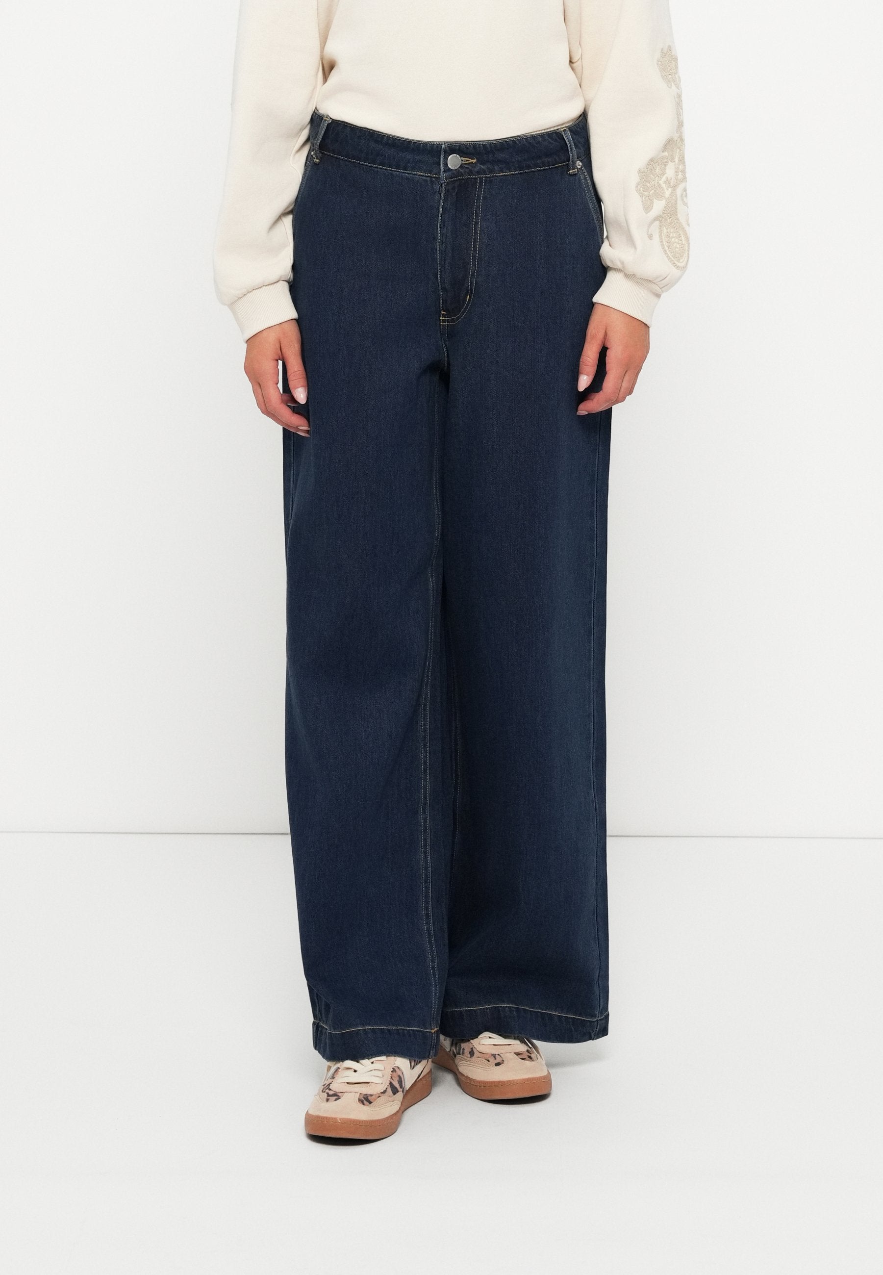 Wide-fit ONLINGRID Mid waist Wide Leg Fit Media 3