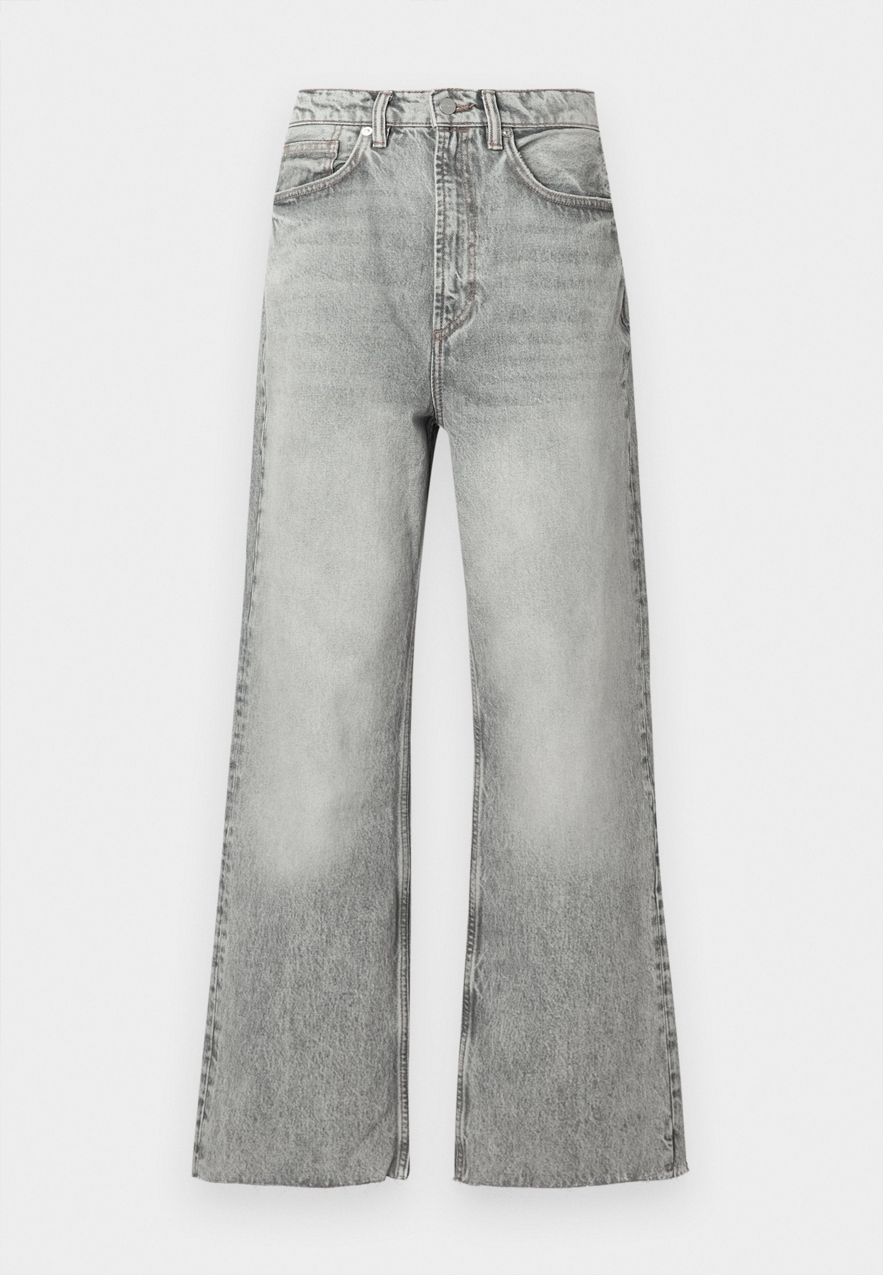 Grau melierte Trägerjeans mit hohem Bund, verwaschenem Finish, fünf Taschen und Gürtelschlaufen. Gestickte Details entlang der Nähte.