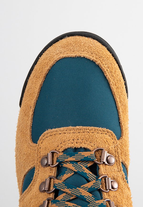 New Balance URAINV1