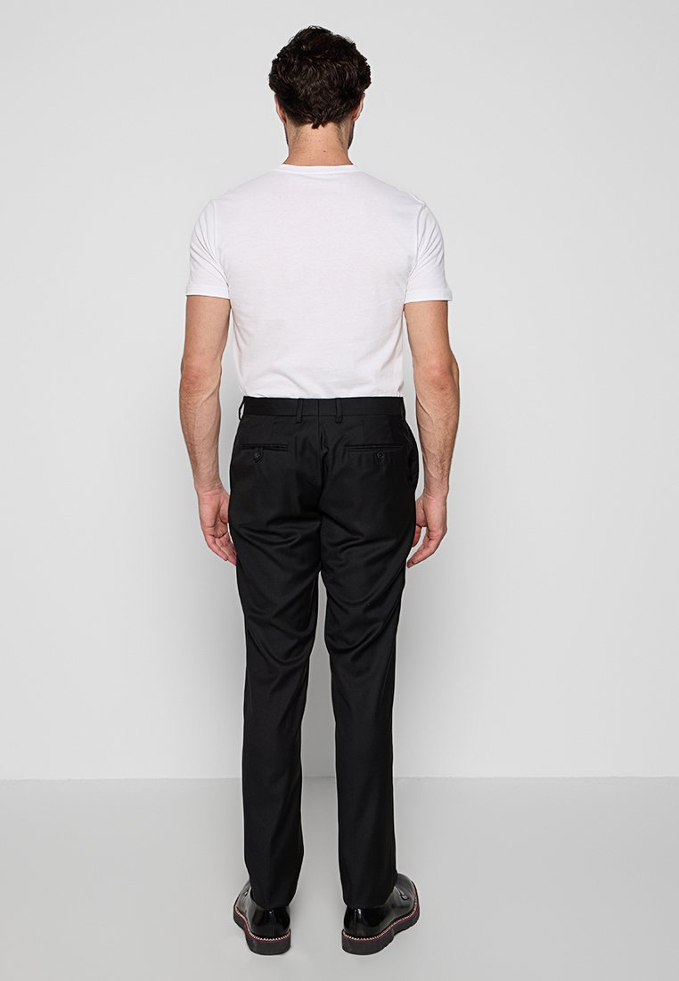 Hackett London