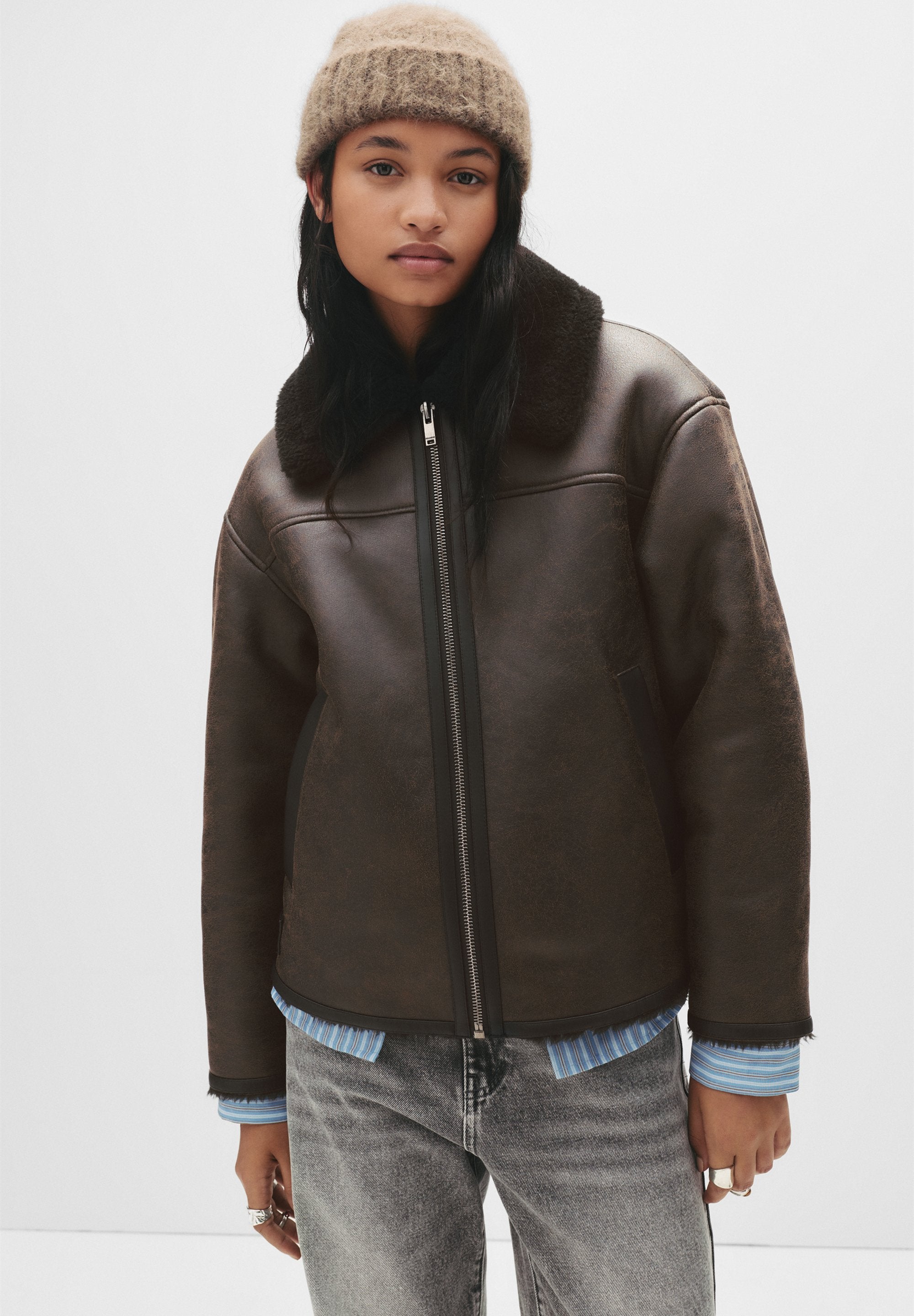 PULL&BEAR SHERPA COLLAR AVIATOR