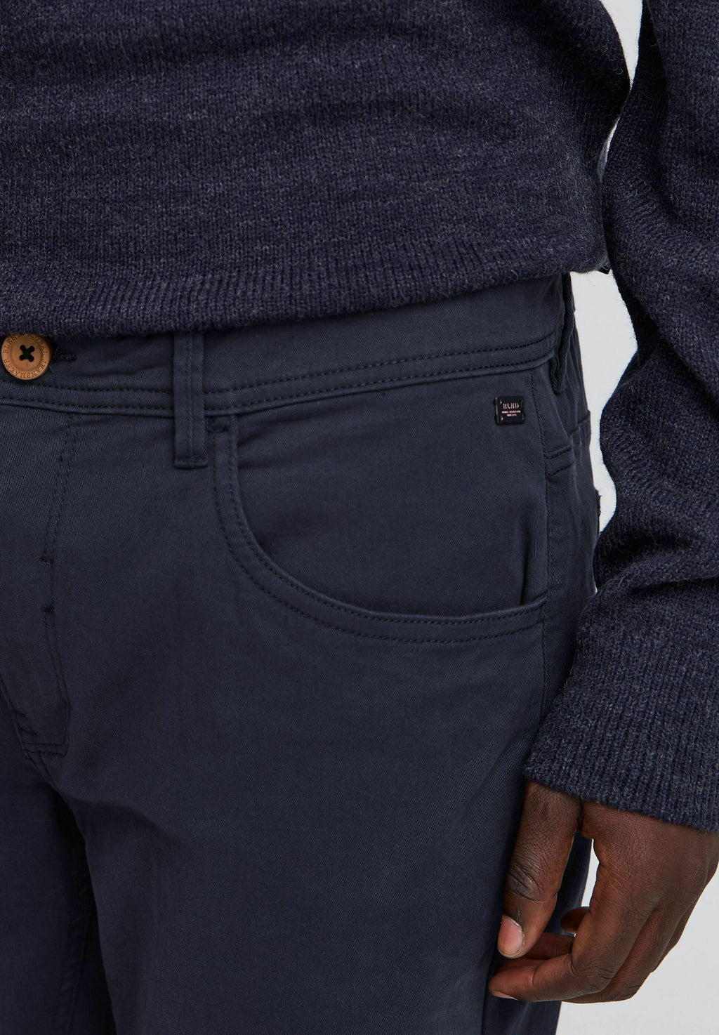 BHRODNEY PANTS SLIM/ REGULAR FIT NARROW LEG Media 5