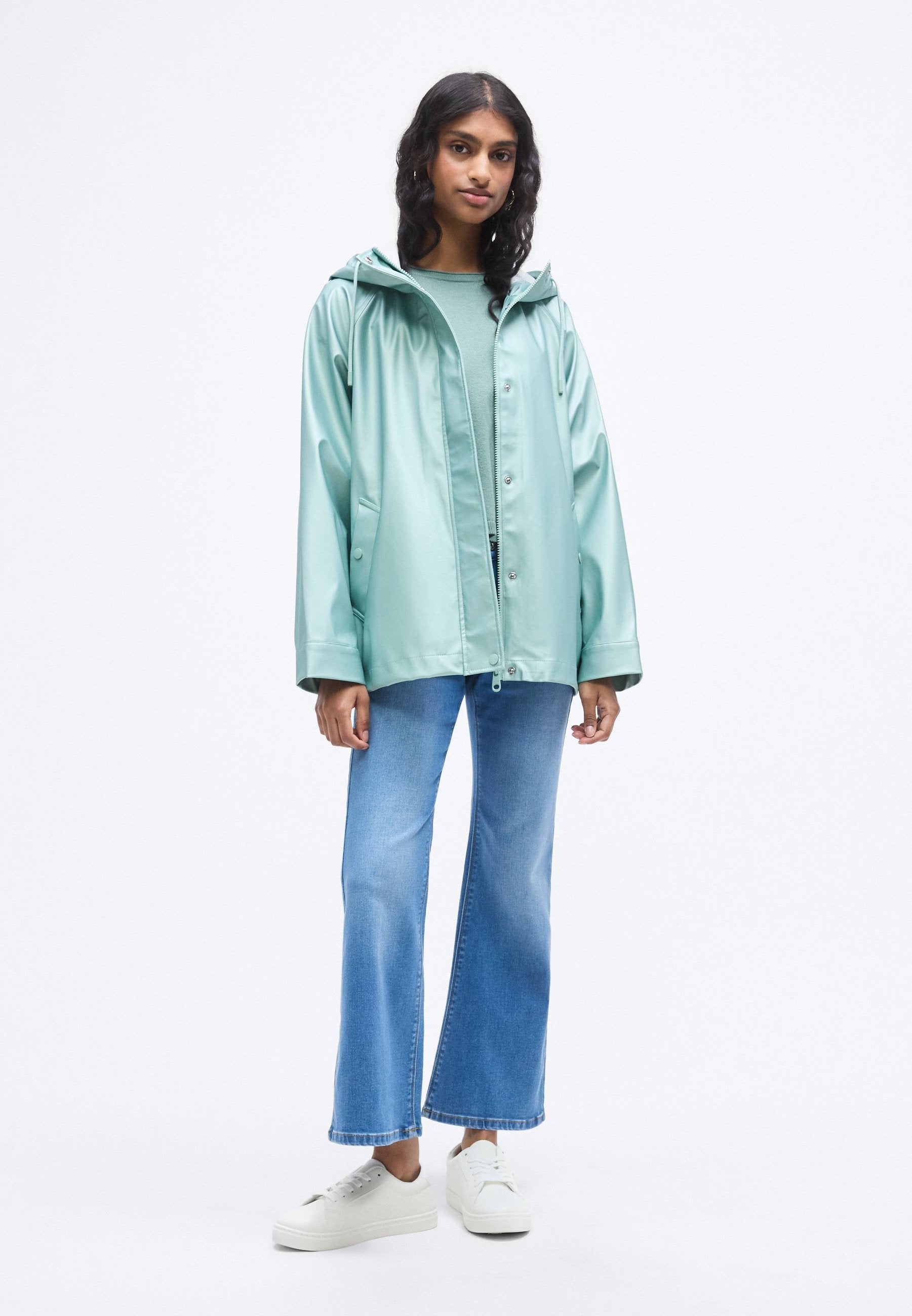 ONLEBEN SHINE SHORT RAINCOAT Media 2