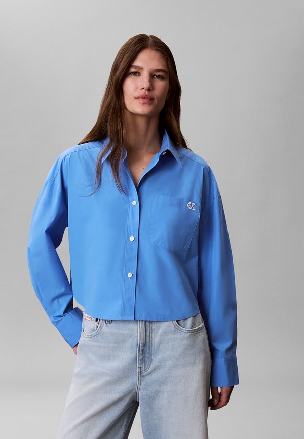 Calvin Klein Jeans CROPPED - Button-down blouse - marina