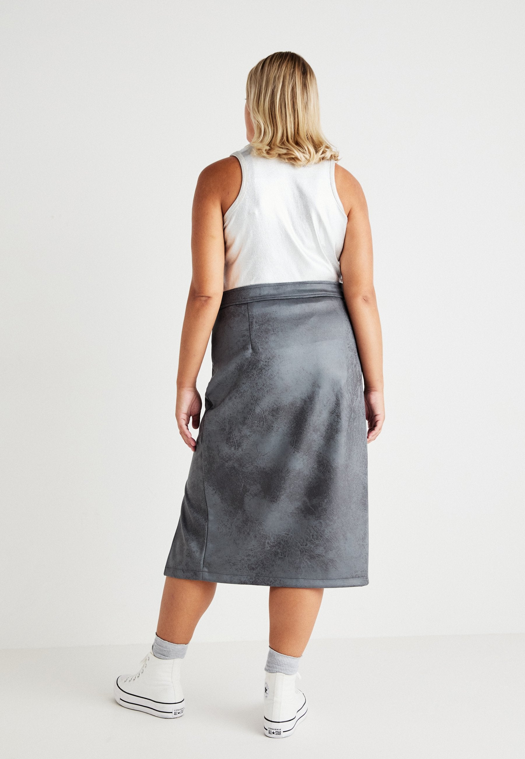 CARPARIS CALF SKIRT Media 4