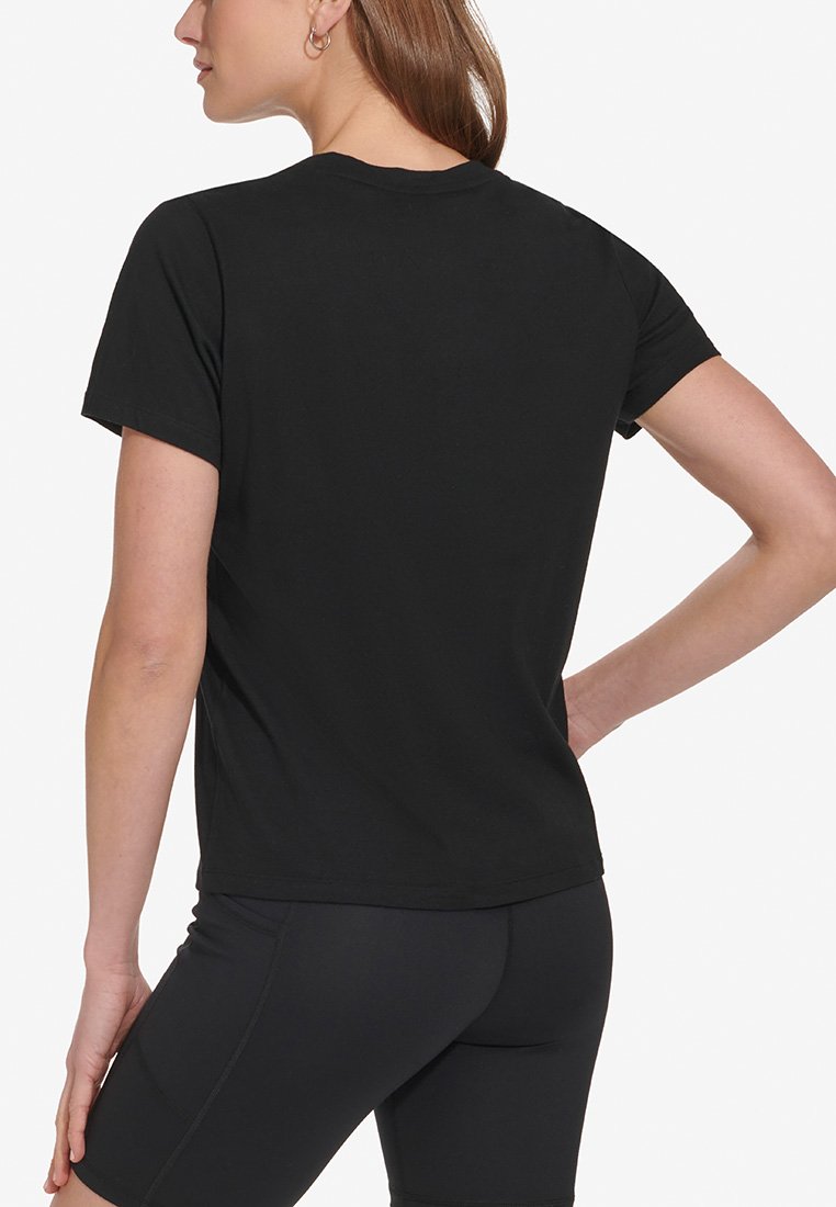 DKNY Sport