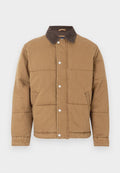 Braune gepolsterte Jacke mit Cordkragen, Druckknöpfen und Seitentaschen. Strukturierter Stoff mit horizontalen Steppdetails.