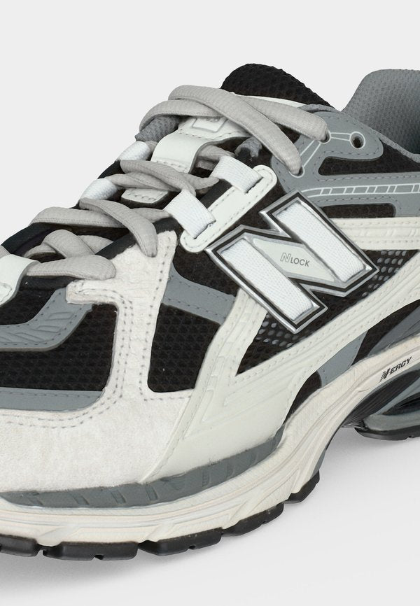 New Balance U1906 UNISEX