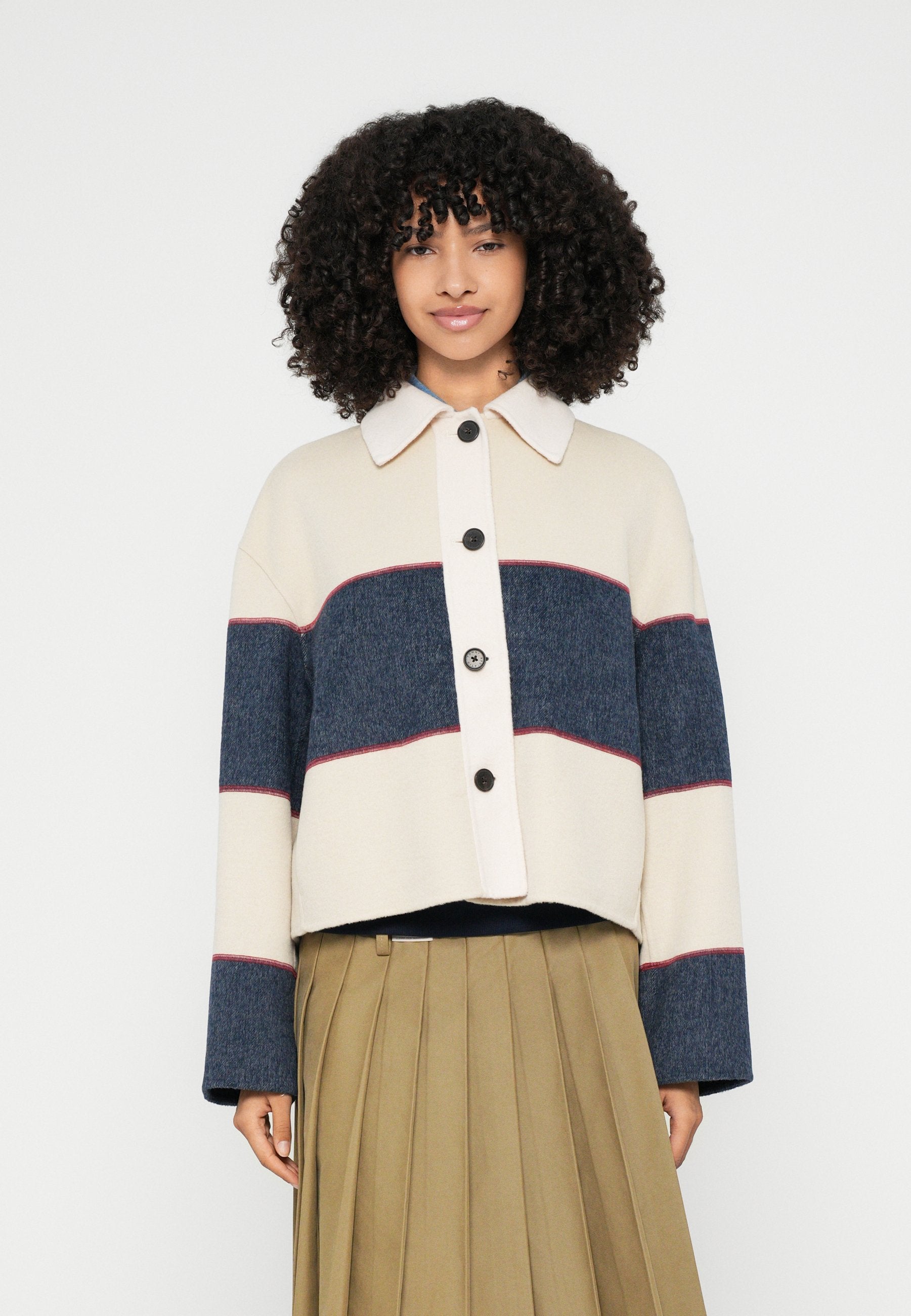 OVERSIZED WOOL BLEND RUGBY CROPPED JACKET Media 3