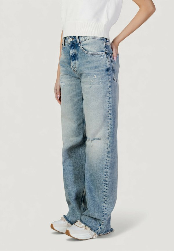 Tommy Jeans
