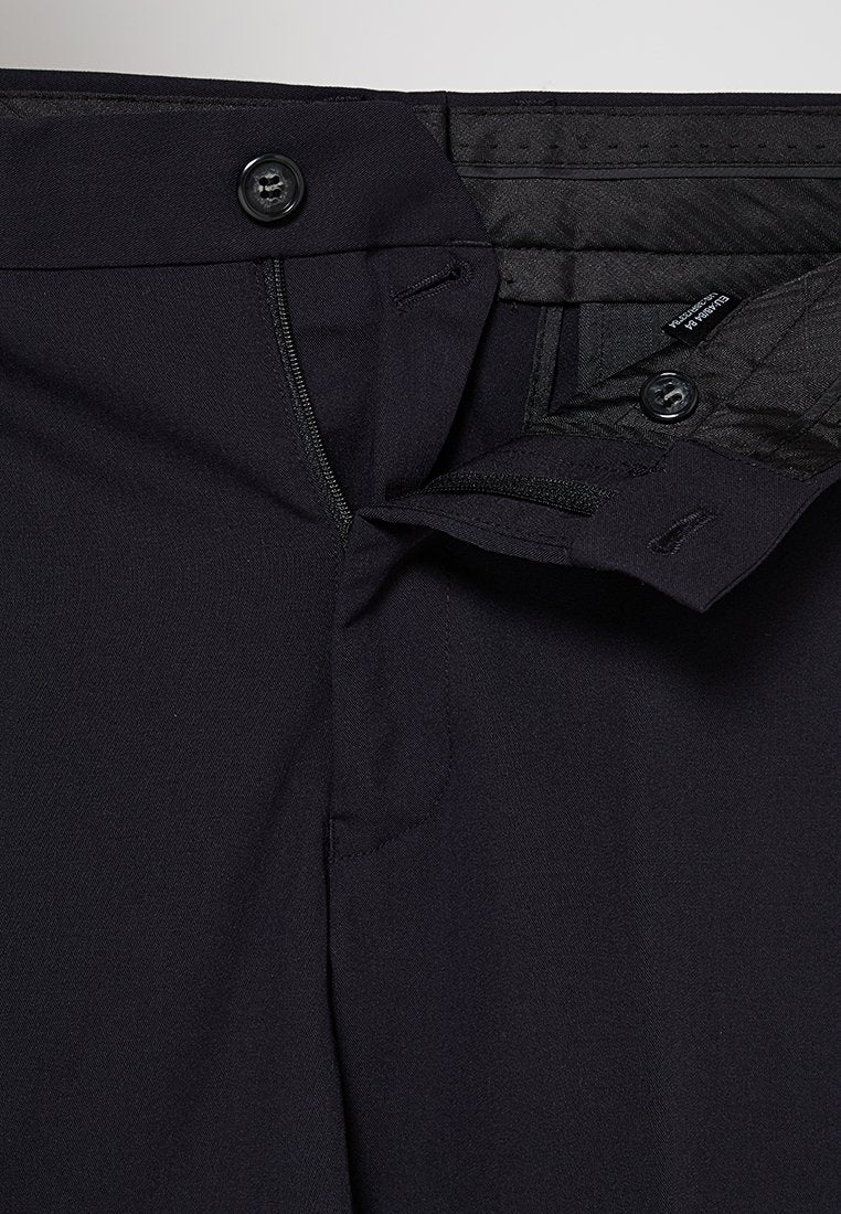 RELAXED FIT Media 9